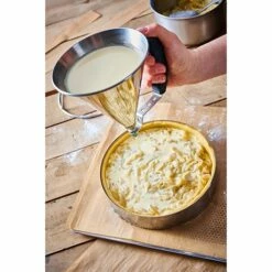 De Buyer Entonnoir à Piston Kwik Noir -fournitures de cuisine boutique 573050 2 1 Entonnoir a piston Kwik noir De Buyer