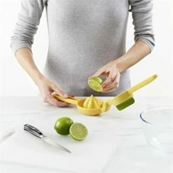 Joseph Joseph Presse-agrumes JuiceMax -fournitures de cuisine boutique 606038 2 1 Presse agrumes JuiceMax Joseph Joseph
