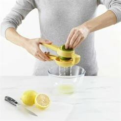 Joseph Joseph Presse-agrumes JuiceMax -fournitures de cuisine boutique 606038 4 1 Presse agrumes JuiceMax Joseph Joseph